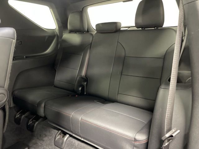 Used 2024 Chevrolet Traverse RS w/ LPO, Floor Liner Package AWD/4WD image 24