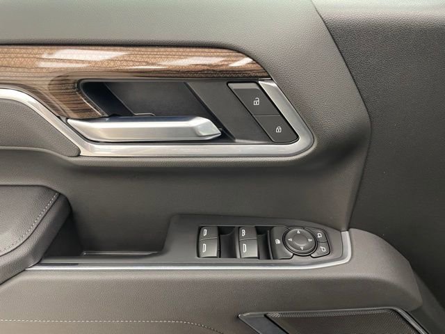 Used 2025 Chevrolet Silverado 1500 LT image 12