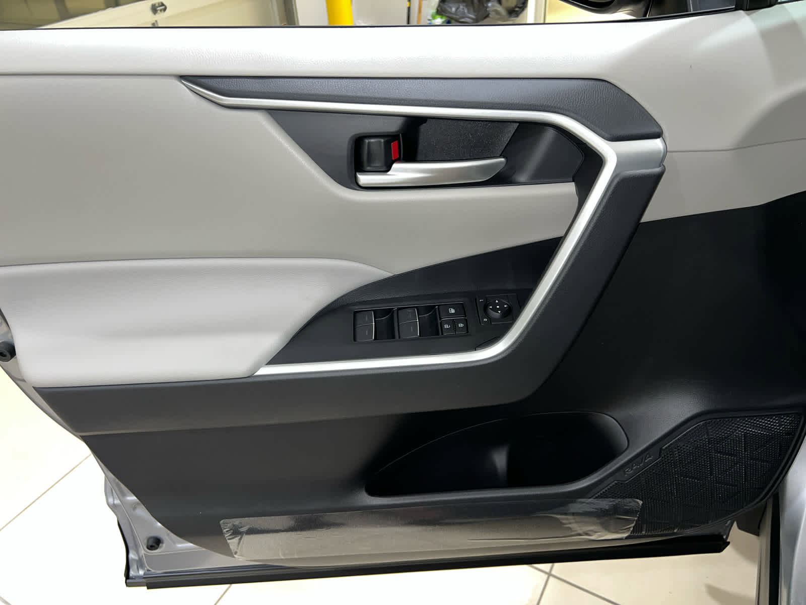 New 2025 Toyota RAV4 XLE w/ Weather Package image 11