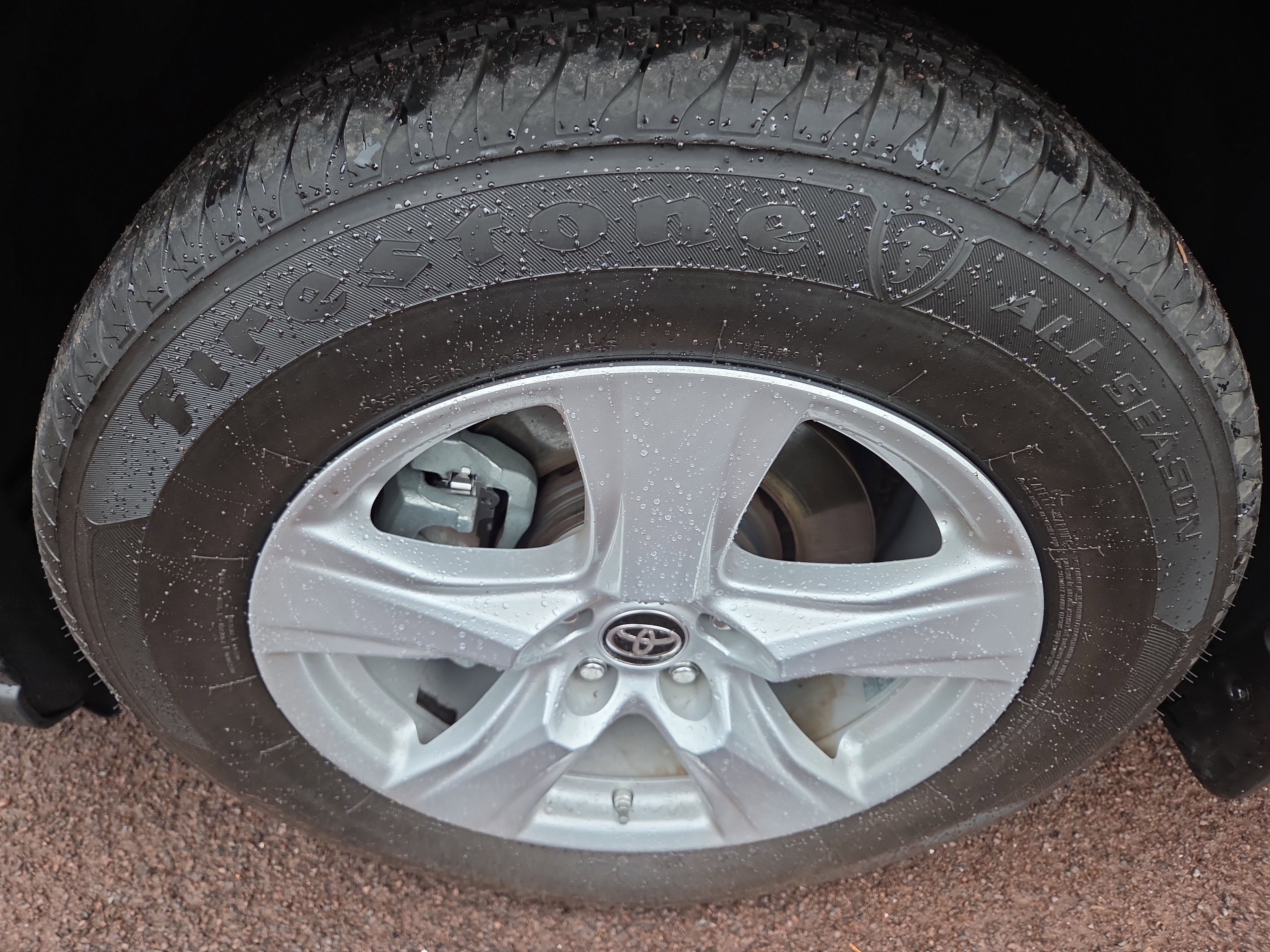 Used 2020 Toyota Highlander LE image 12