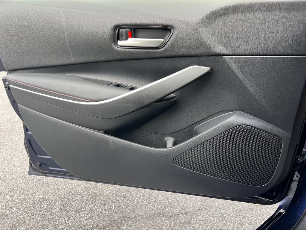 Used 2023 Toyota Corolla SE w/ SE Package FWD image 17