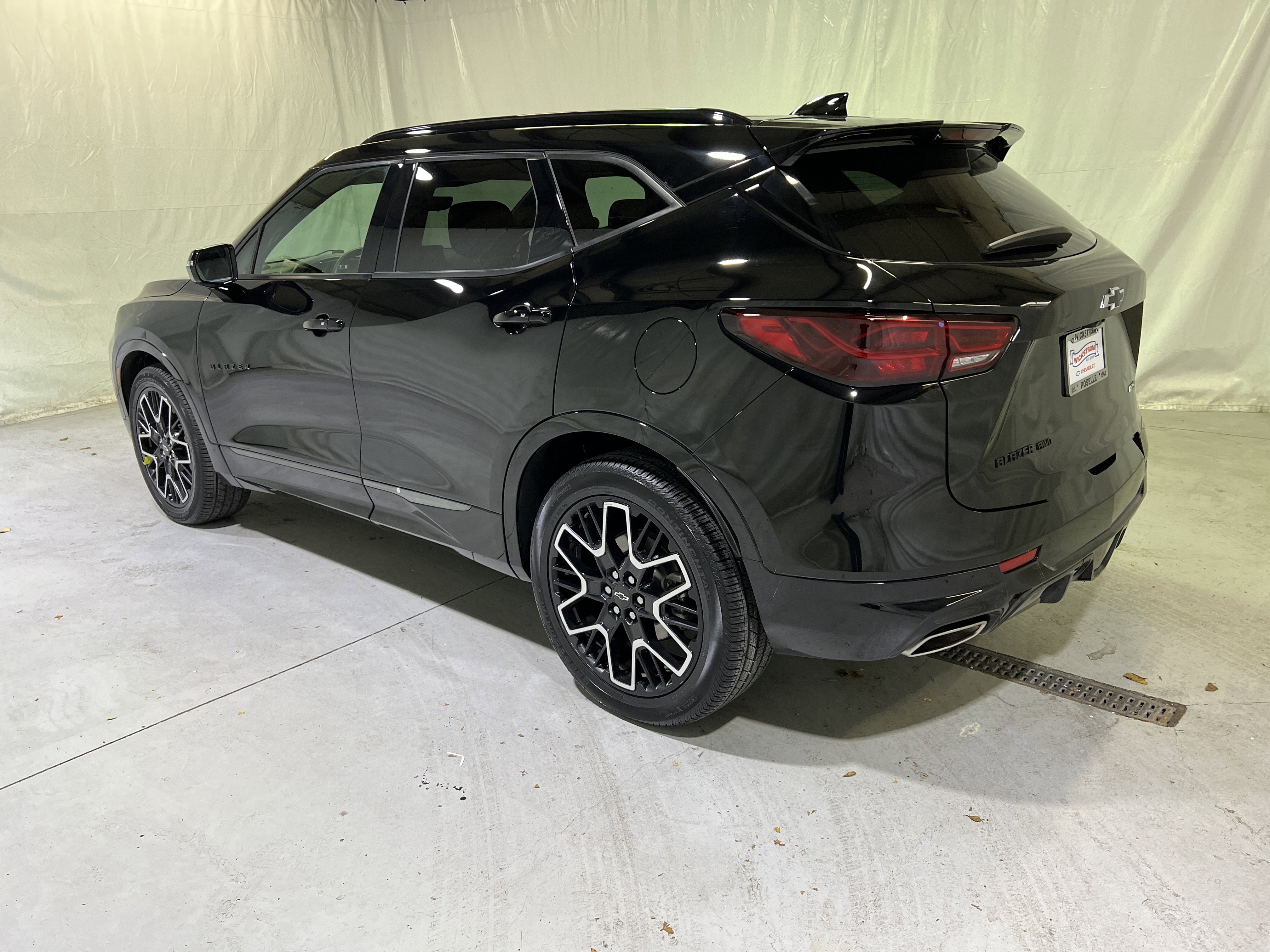 Certified 2023 Chevrolet Blazer RS w/ Driver Confidence II Package image 8