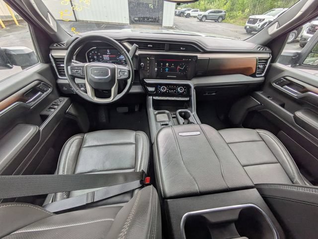 Used 2024 GMC Sierra 2500 Denali w/ Denali Reserve Package AWD/4WD image 32