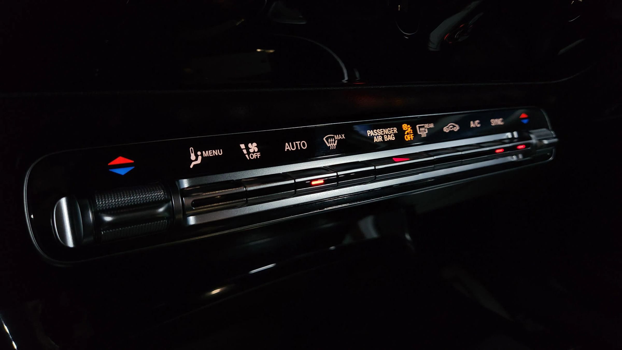 Used 2020 Mercedes-Benz A 220 4MATIC w/ Premium Package image 38