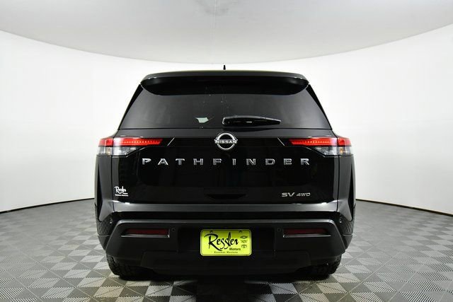 Used 2024 Nissan Pathfinder SV image 12
