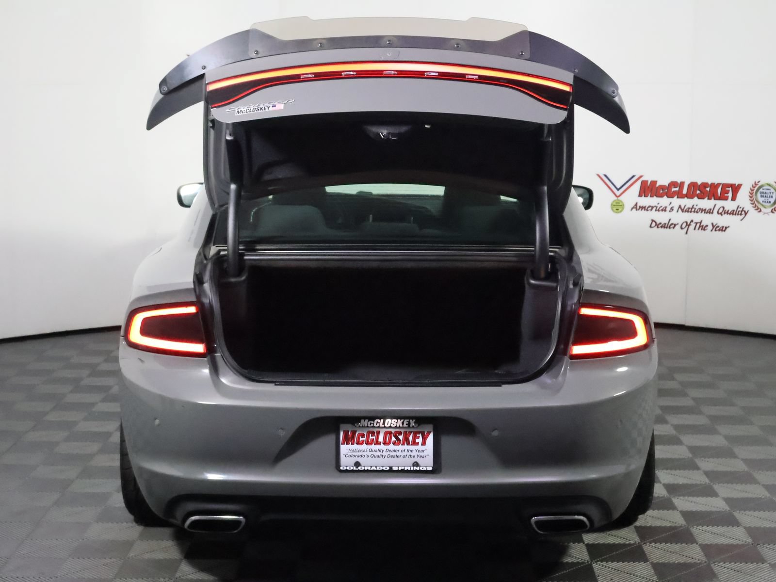 Used 2018 Dodge Charger SXT Plus RWD image 10