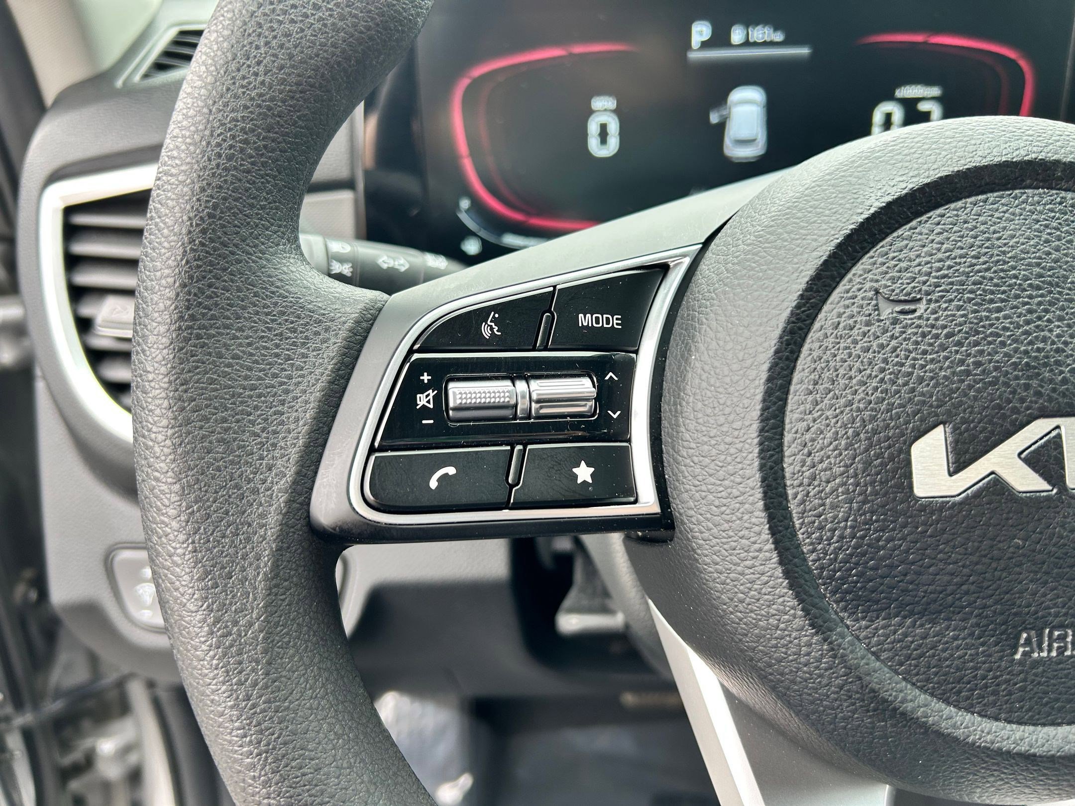 Used 2024 Kia Seltos LX image 14