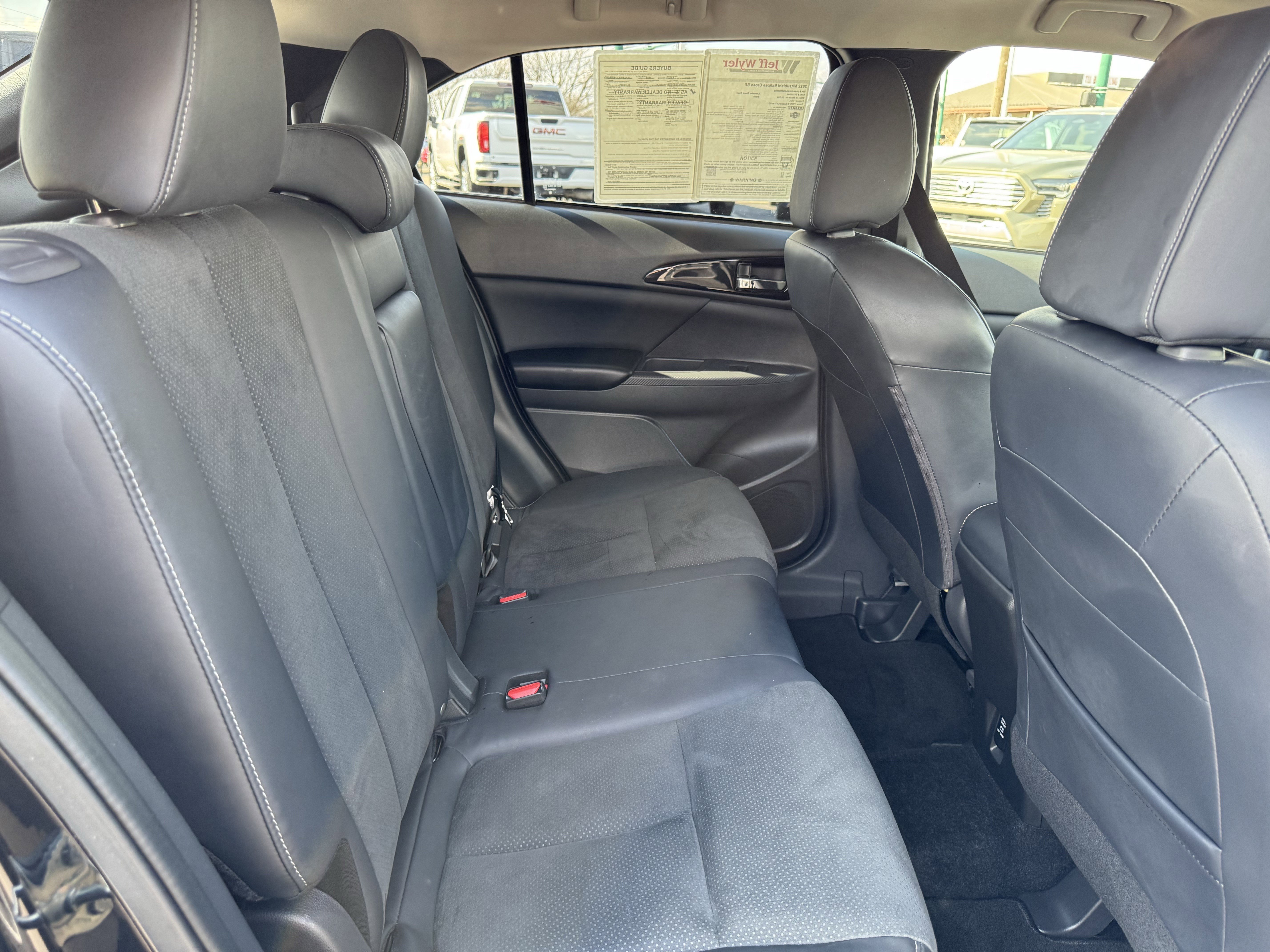 Used 2022 Mitsubishi Eclipse Cross SE image 36