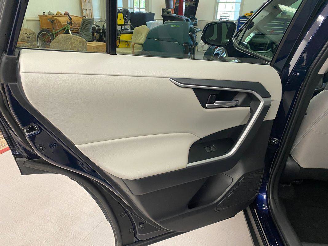 Used 2025 Toyota RAV4 XLE image 13