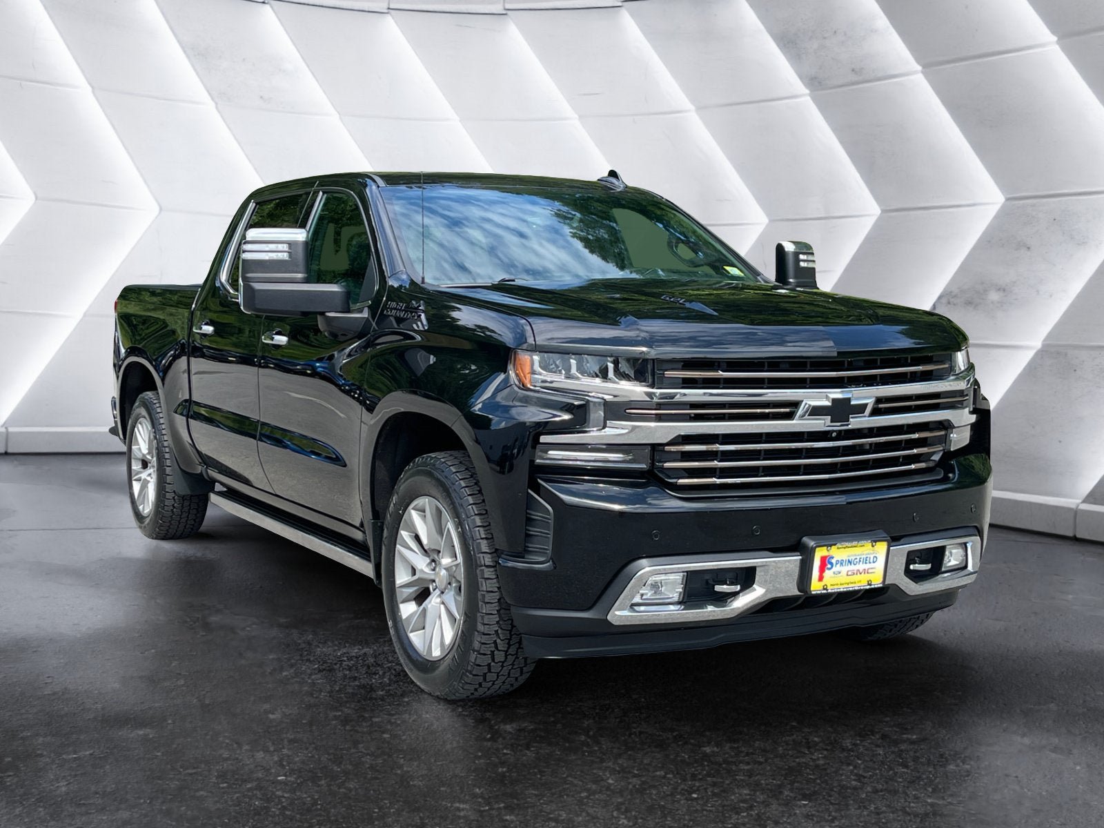 Used 2022 Chevrolet Silverado 1500 High Country w/ Technology Package AWD/4WD image 8