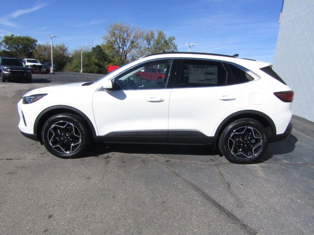 New 2026 Ford Escape Platinum image 2