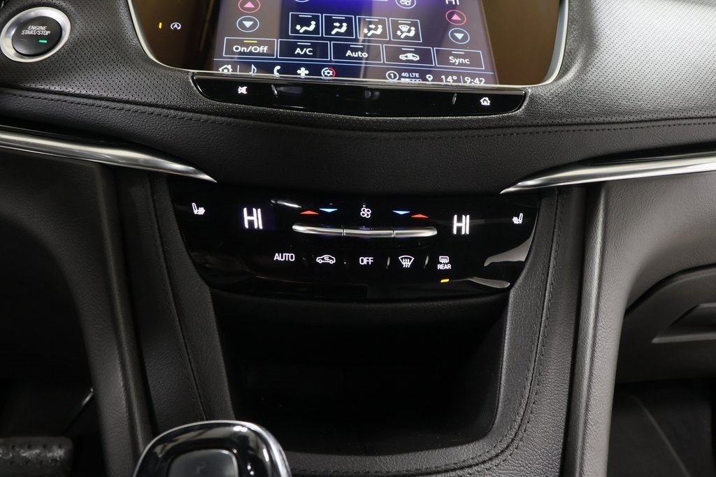 Used 2022 Cadillac XT5 Premium Luxury image 10