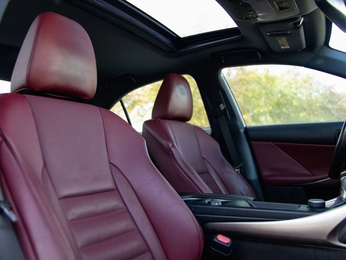 Used 2016 Lexus IS 200t w/ F Sport Package RWD image 25