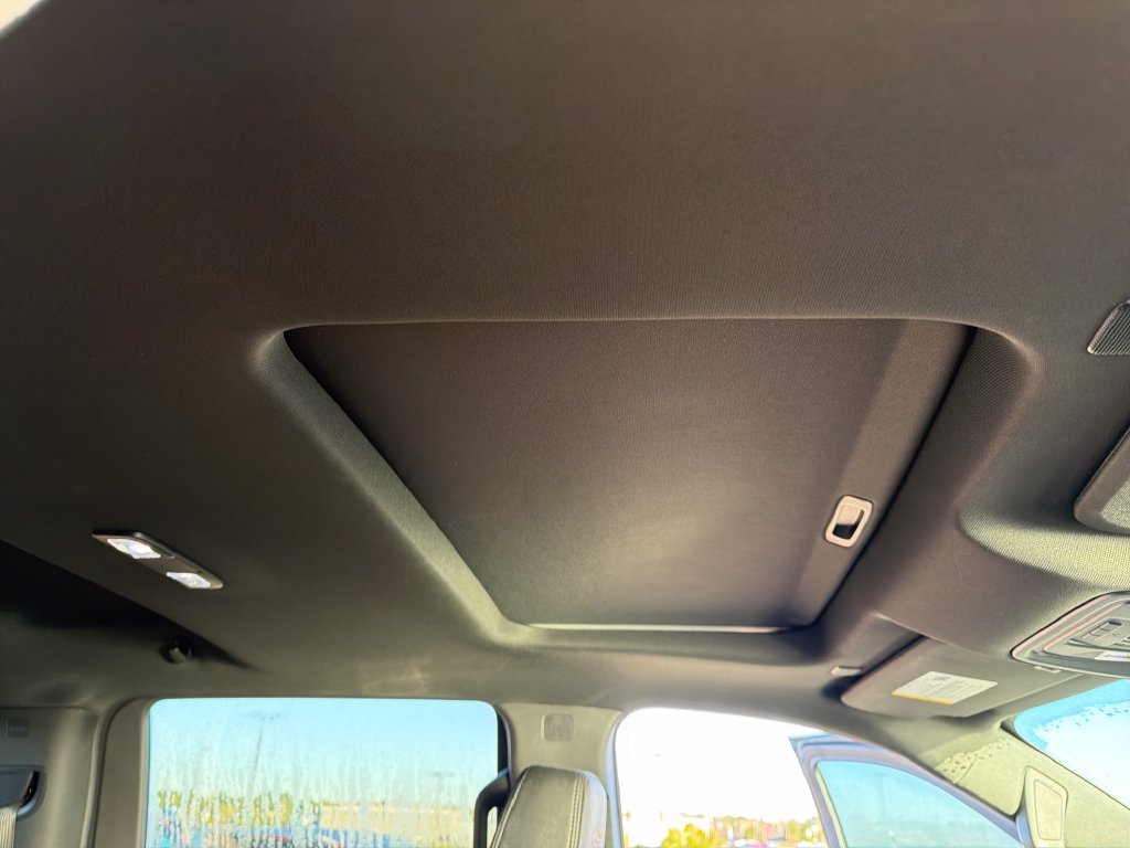 Used 2025 Chevrolet Silverado 1500 High Country w/ High Country Premium Package AWD/4WD image 40