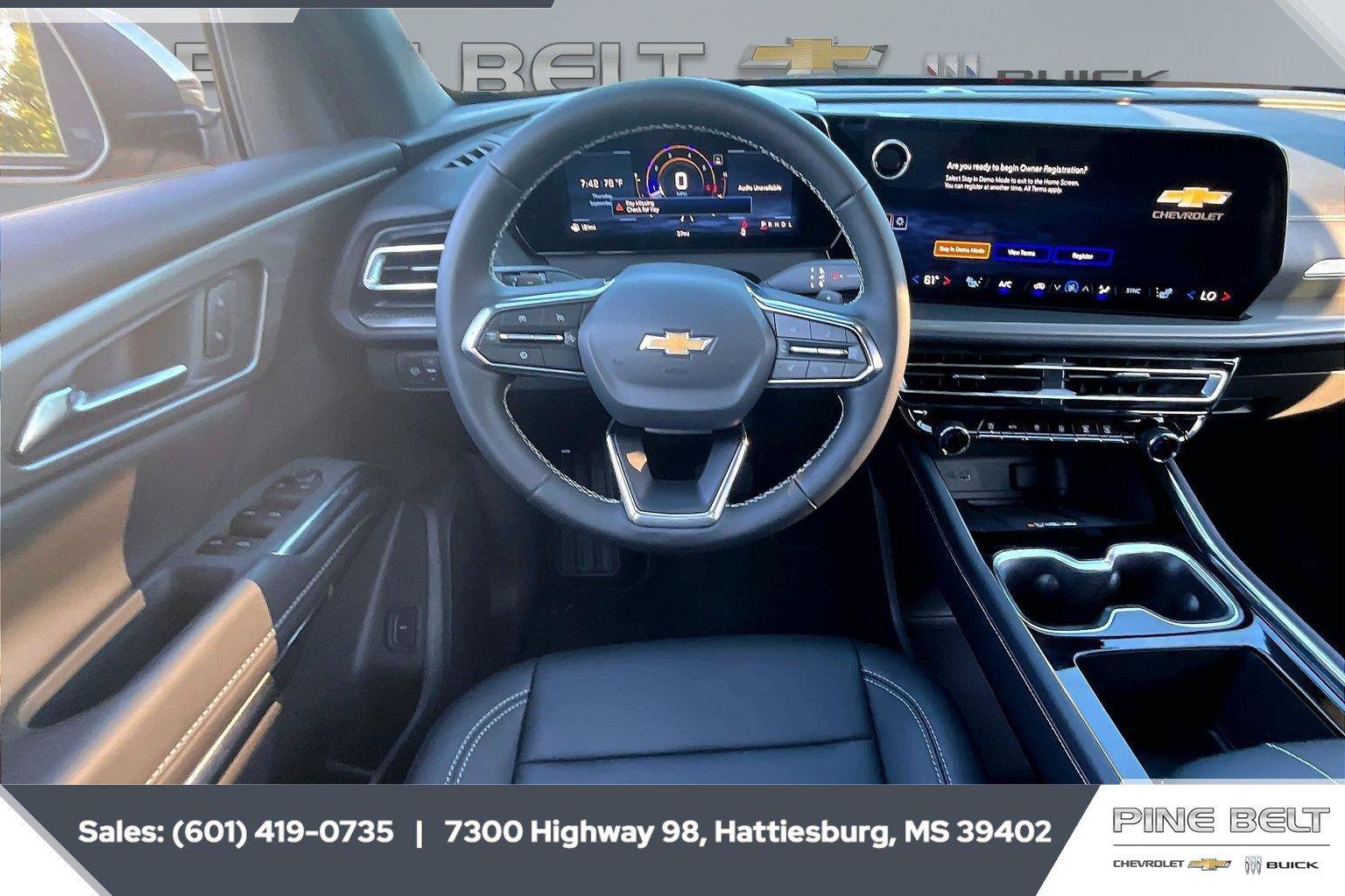 New 2027 Chevrolet Traverse LT FWD image 5