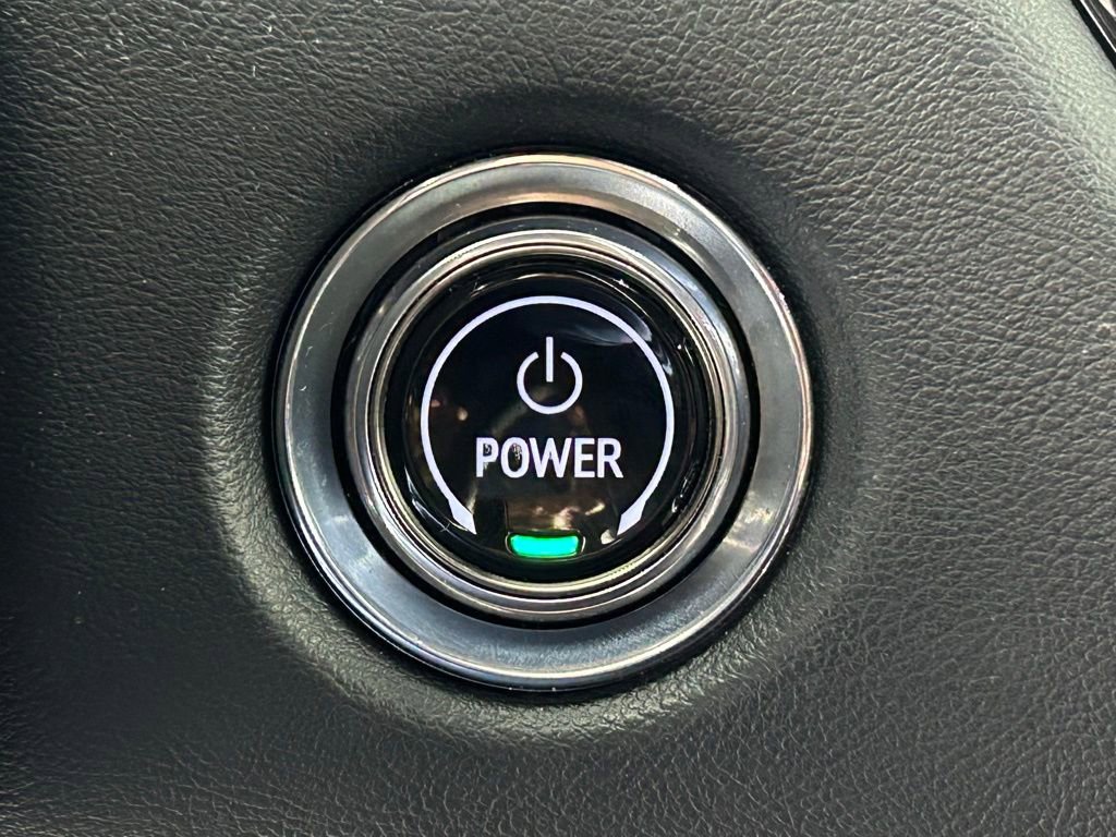 Used 2023 Cadillac Lyriq AWD image 24