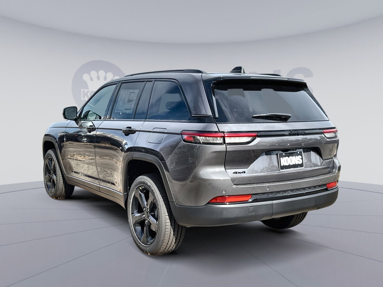 New 2025 Jeep Grand Cherokee Altitude image 4