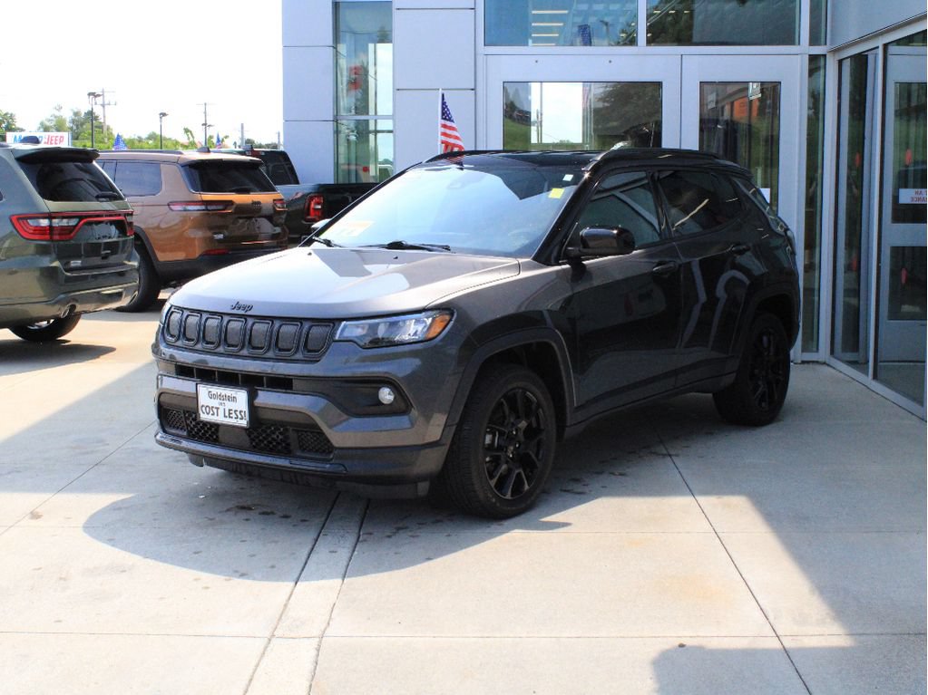 Certified 2022 Jeep Compass Latitude AWD/4WD image 3