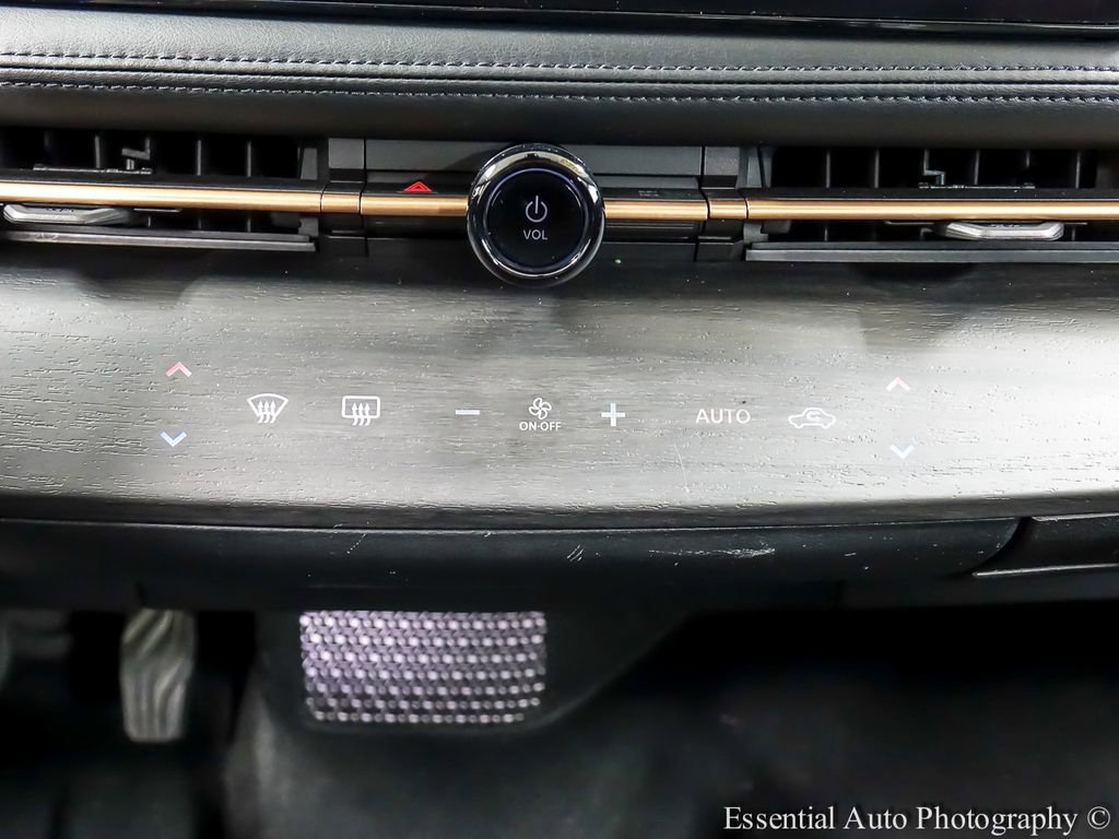 Used 2023 Nissan Ariya FWD image 18