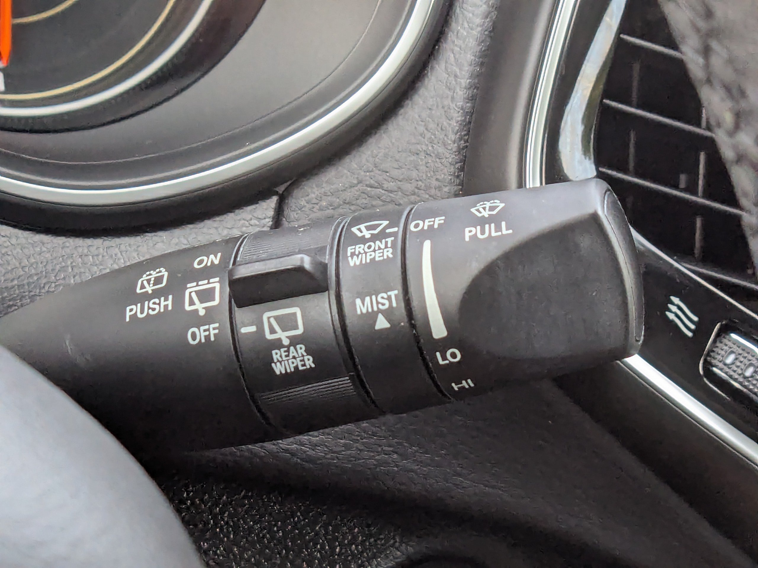 Used 2022 Jeep Cherokee Limited AWD/4WD image 29