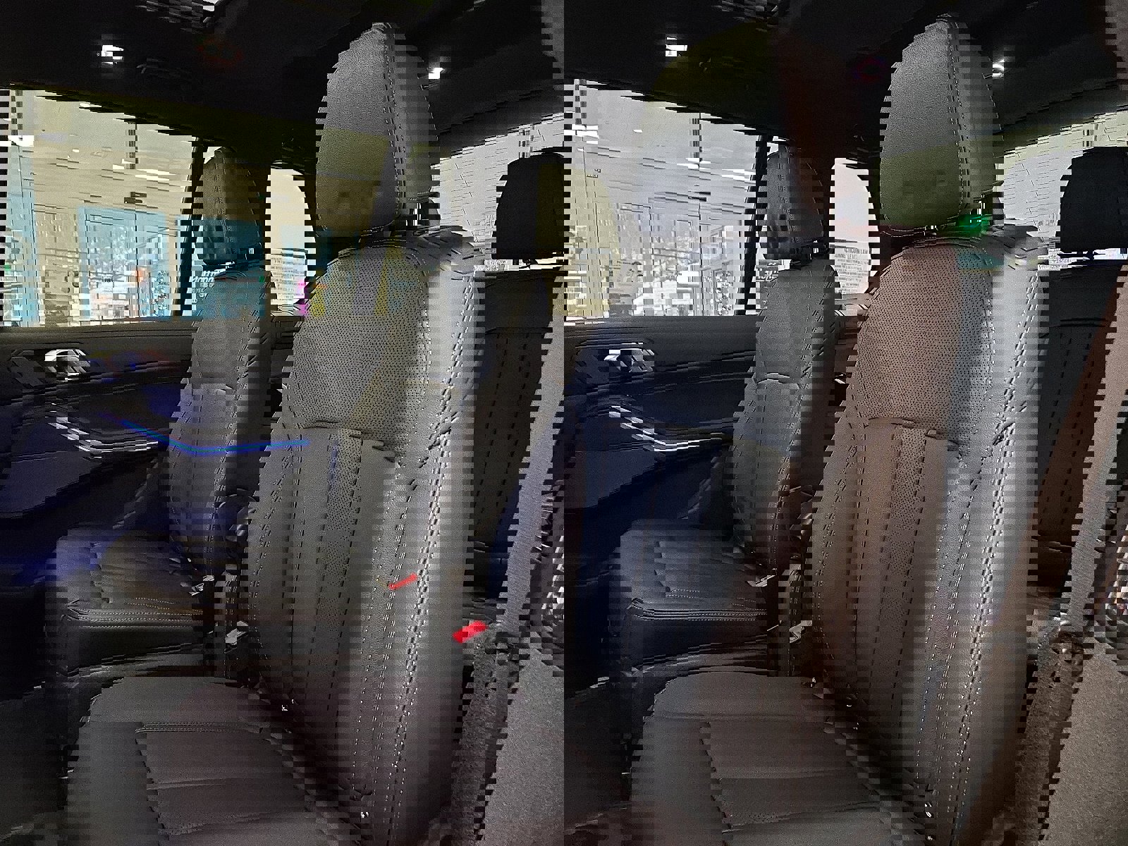 Certified 2022 BMW X7 xDrive40i w/ Premium Package image 11