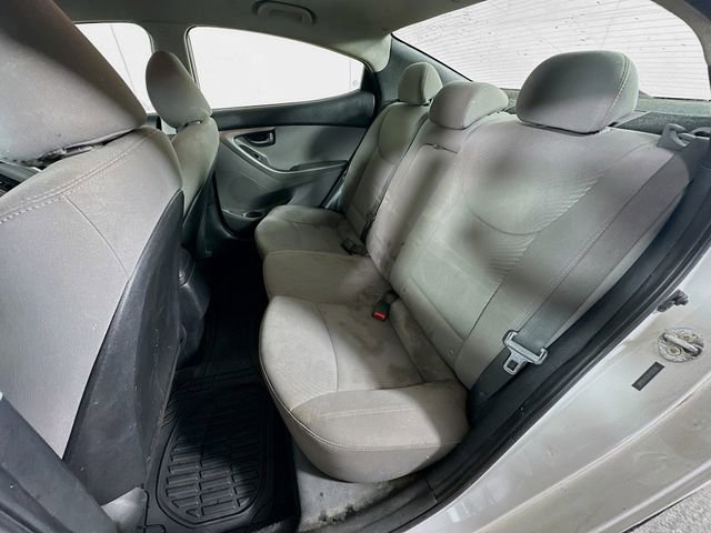 Used 2014 Hyundai Elantra SE image 22