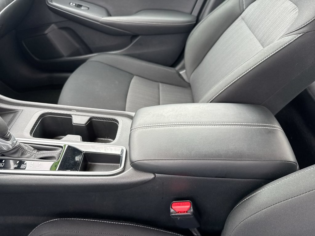 Used 2025 Nissan Sentra SV w/ All-Weather Package FWD image 25