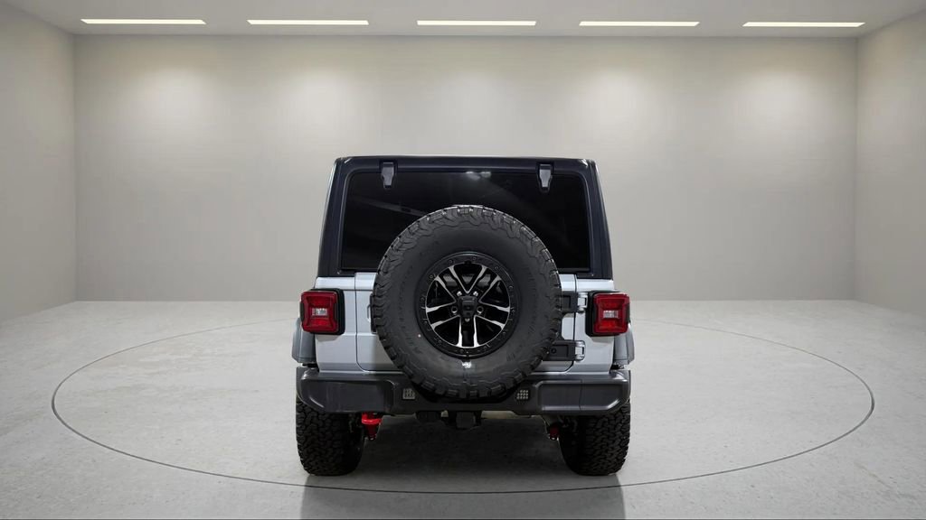 Used 2024 Jeep Wrangler Unlimited Rubicon w/ XTREMEE 35" Tire Package AWD/4WD image 4