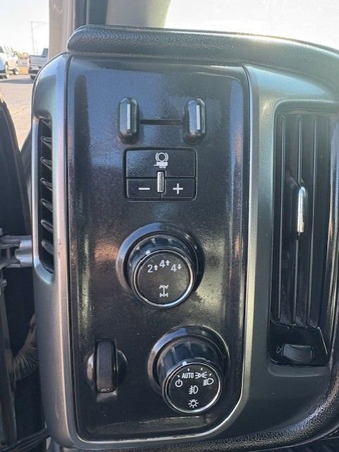 Used 2017 Chevrolet Silverado 2500 LTZ w/ Duramax Plus Package image 12