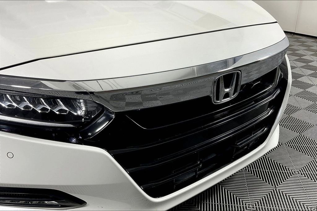 Used 2018 Honda Accord Touring image 39