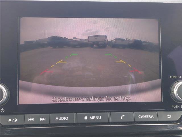 Used 2025 Nissan Pathfinder SV image 13