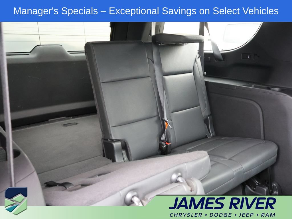 Used 2024 Chevrolet Suburban LT AWD/4WD image 13