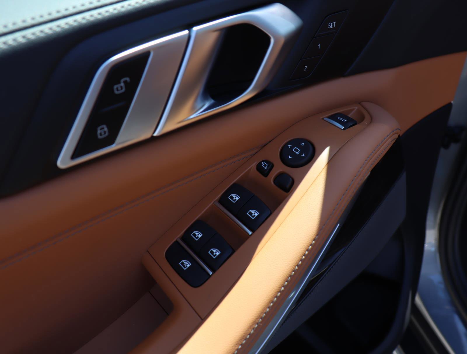 Used 2025 BMW X5 xDrive40i w/ Premium Package image 13