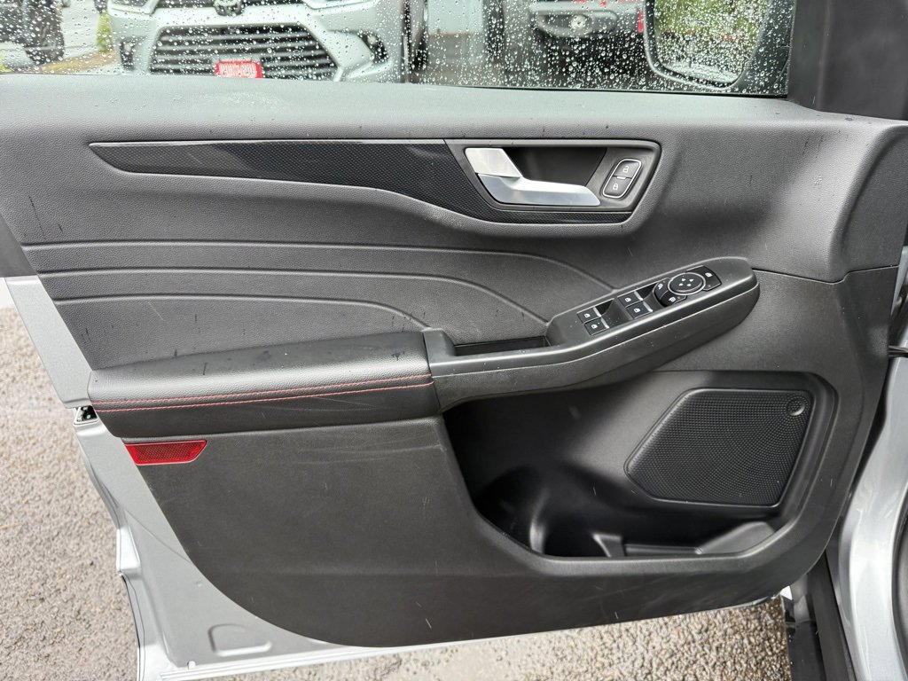 Used 2023 Ford Escape ST-Line image 23