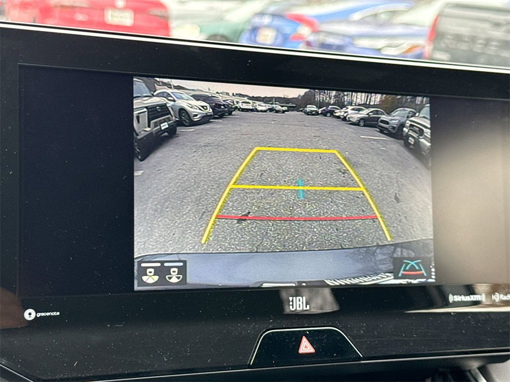 Used 2021 Toyota Venza XLE image 23