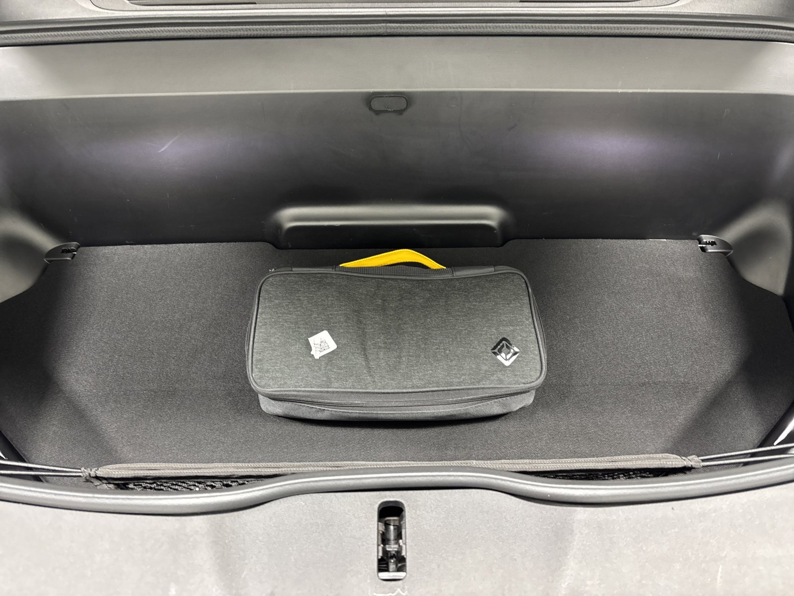 Used 2024 Rivian R1S Adventure image 14