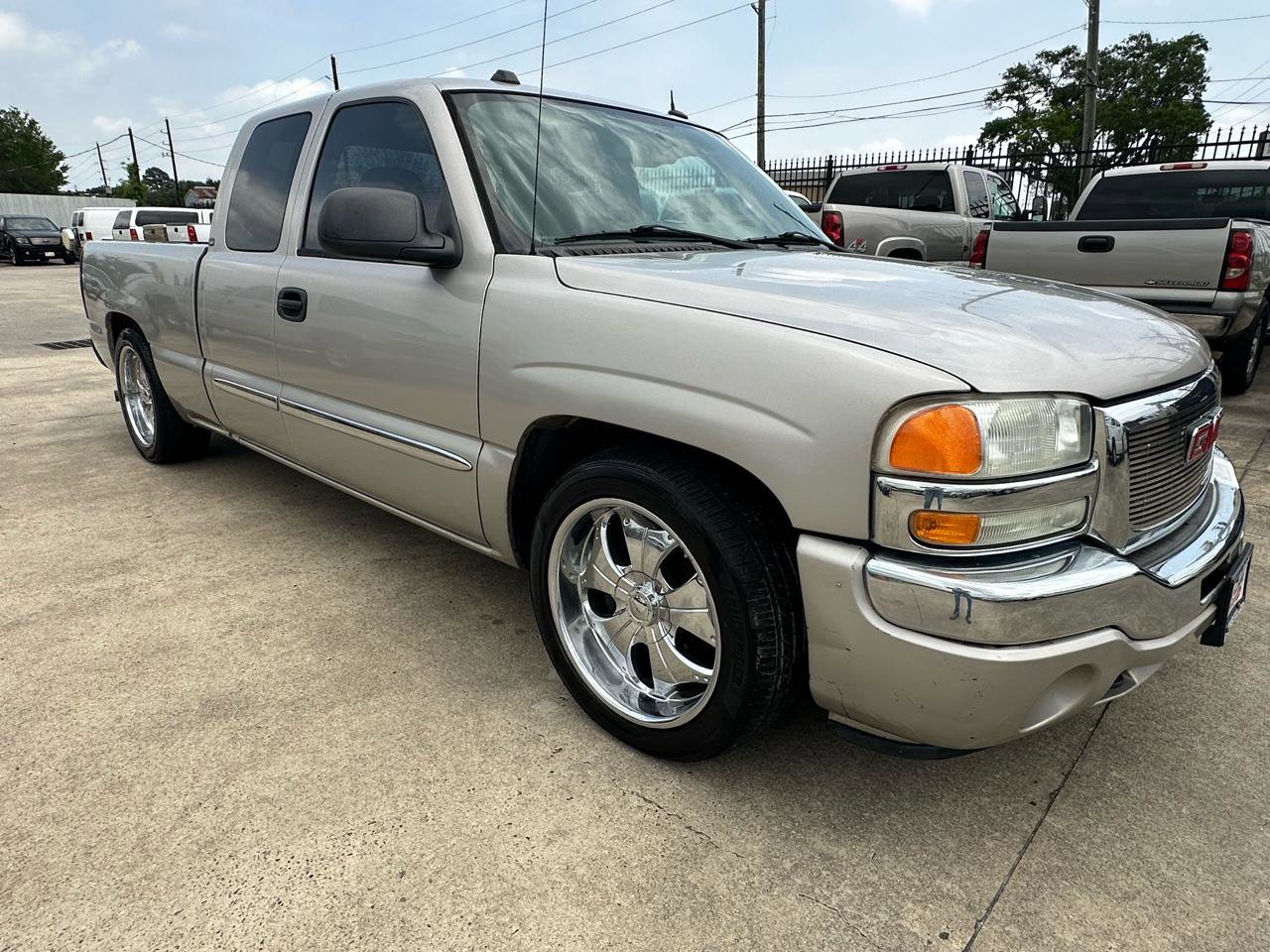 Used 2005 GMC Sierra 1500 SLE w/ Light Duty Power Package RWD image 10