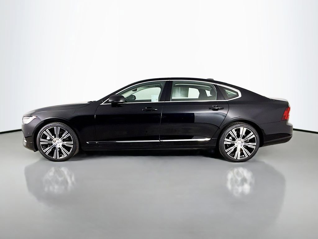 Certified 2025 Volvo S90 B6 Plus AWD/4WD image 4