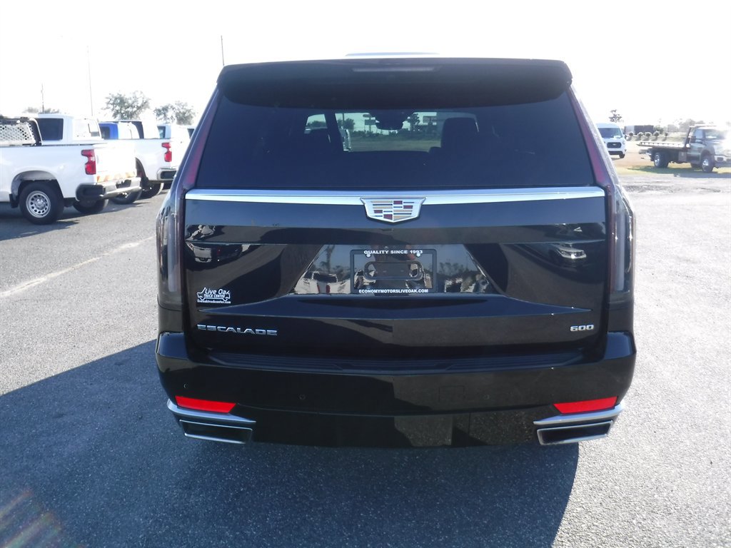 Used 2023 Cadillac Escalade Premium Luxury image 5