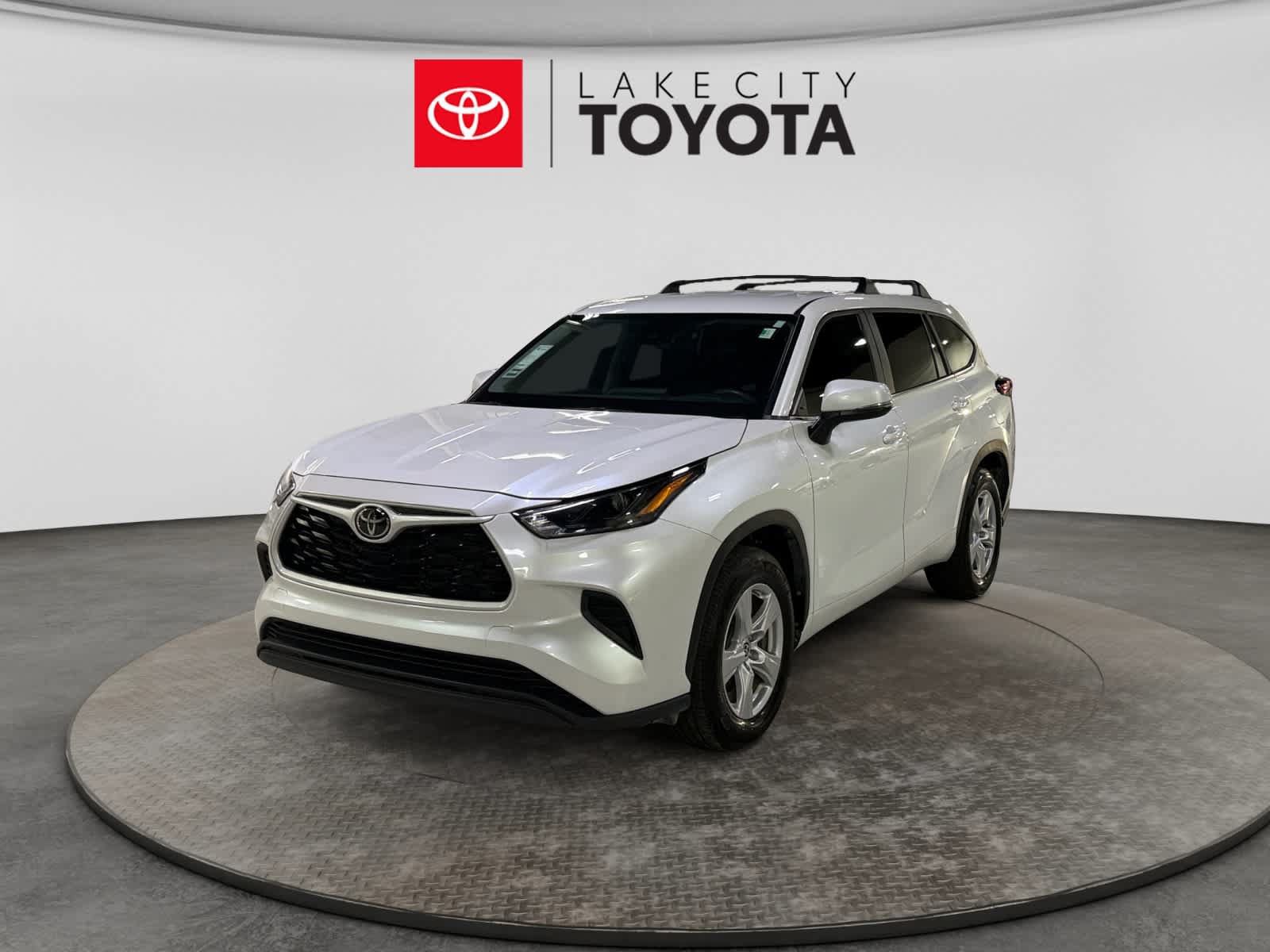 Used 2023 Toyota Highlander L
