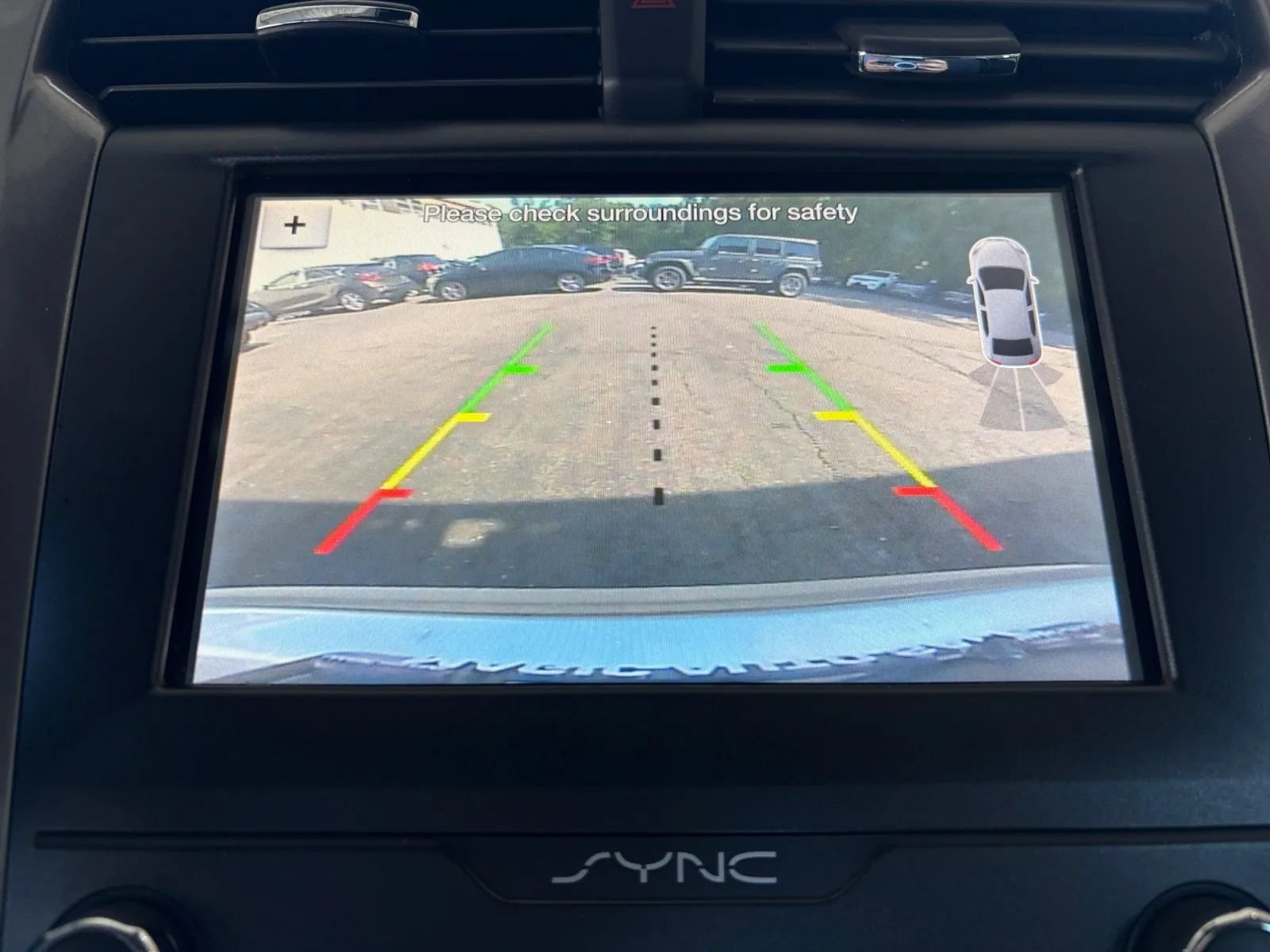 Used 2019 Ford Fusion SE FWD image 32