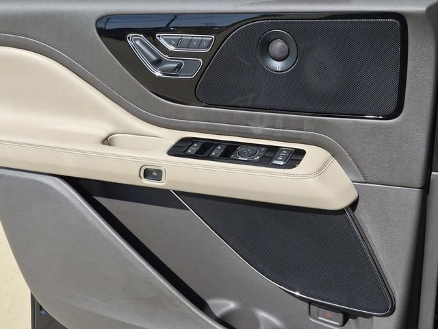 Used 2020 Lincoln Aviator Grand Touring w/ Equipment Group 301A image 15