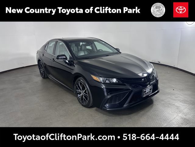 Used 2024 Toyota Camry SE w/ Cold Weather Package