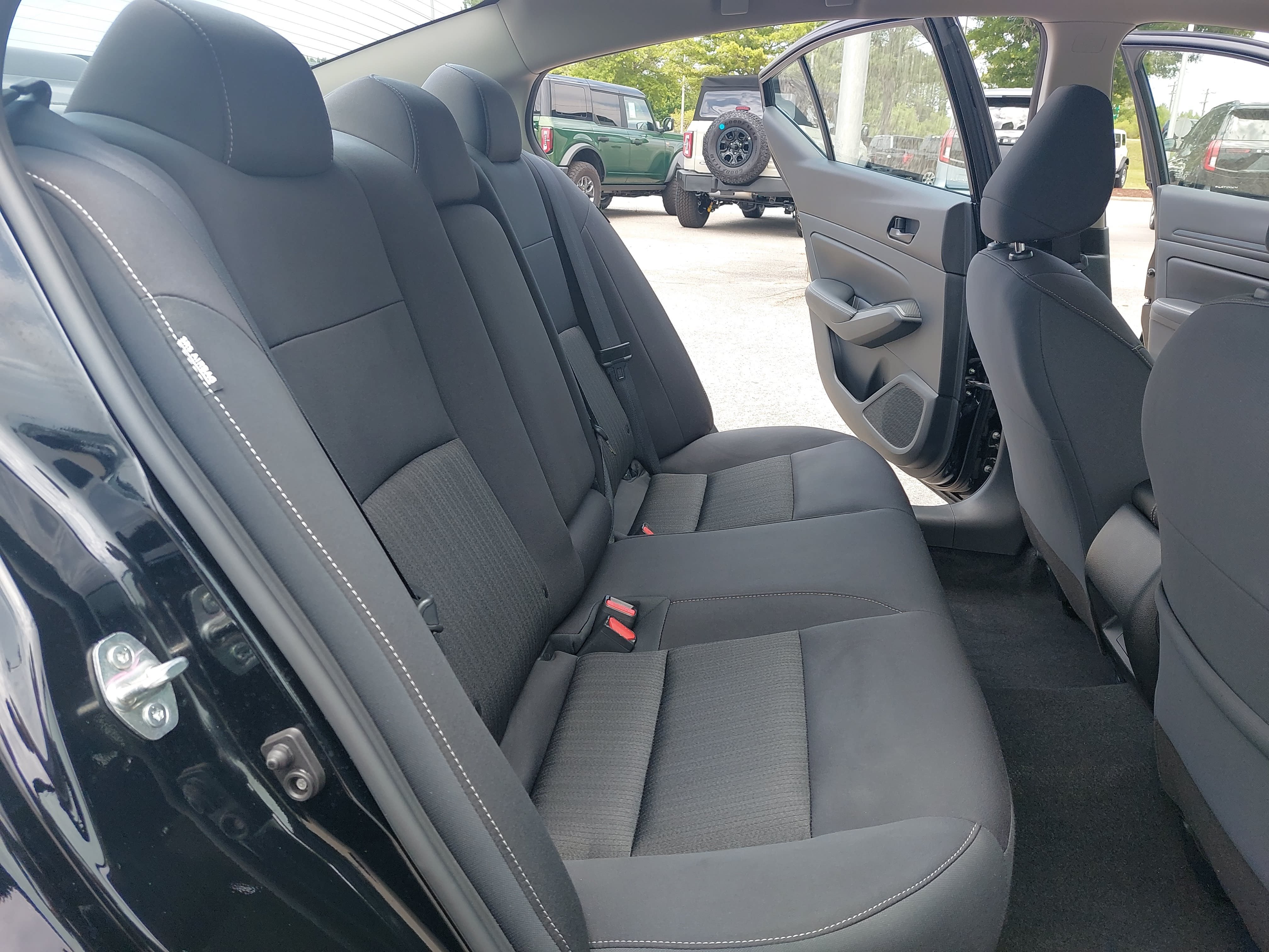 Used 2024 Nissan Altima 2.5 SV w/ SV Premium Package FWD image 11