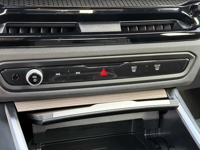 Used 2025 BMW 330i 330i image 24