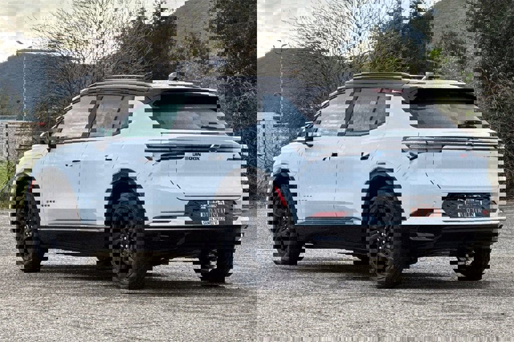 New 2026 Chevrolet Equinox EV RS image 6