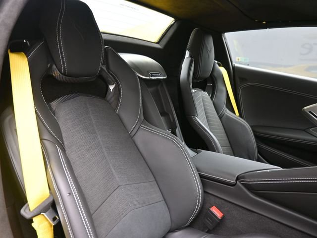 Used 2025 Chevrolet Corvette Stingray Premium Conv w/ Z51 Performance Package image 20