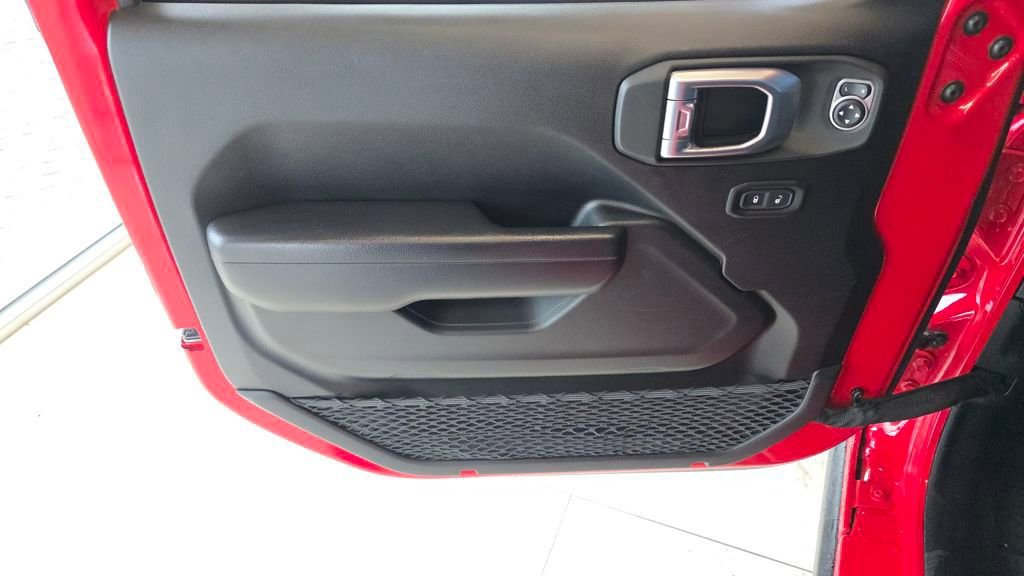 Used 2021 Jeep Gladiator Willys image 23