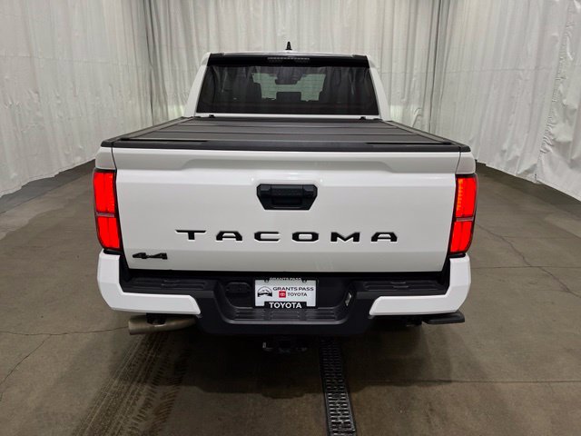 Certified 2025 Toyota Tacoma SR5 AWD/4WD image 5