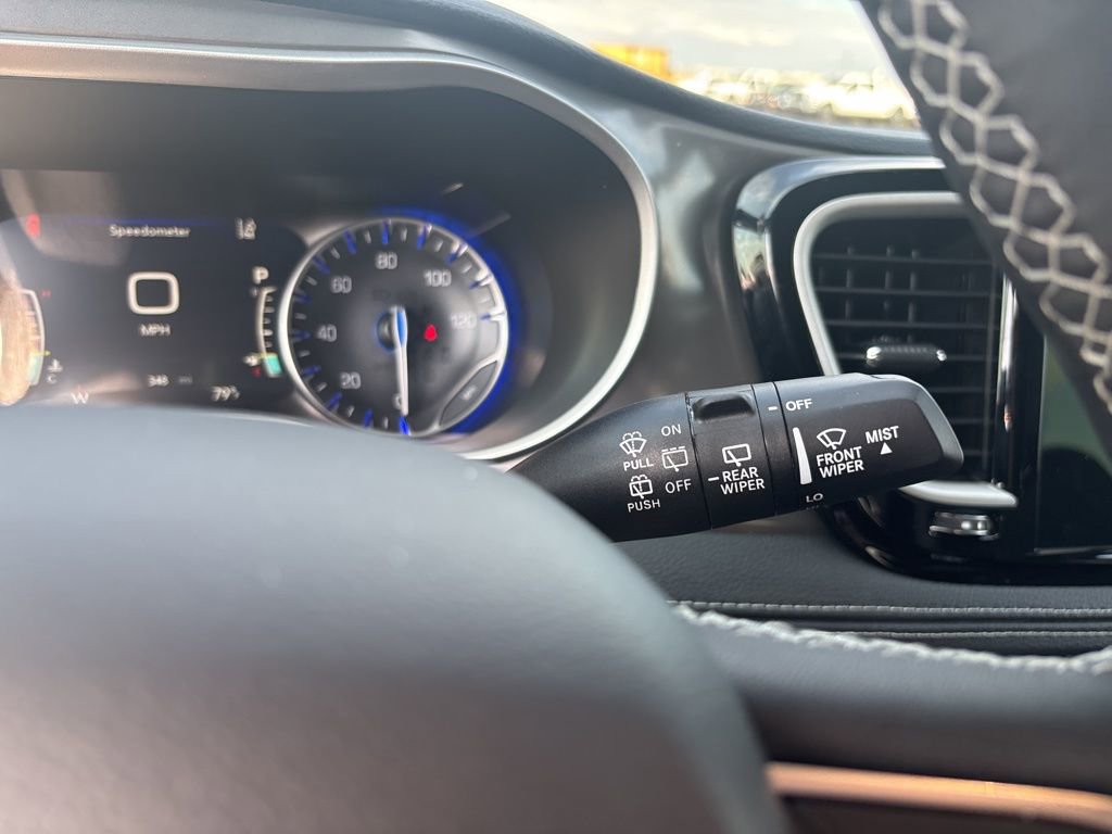 New 2026 Chrysler Pacifica Select image 29